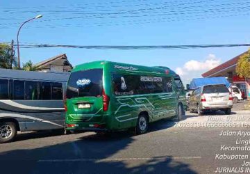 Warga Sumenep Madura Jawa Timur Resah, Beli BBM Harus Antre Berjam-jam di Tengah Terik Matahari
