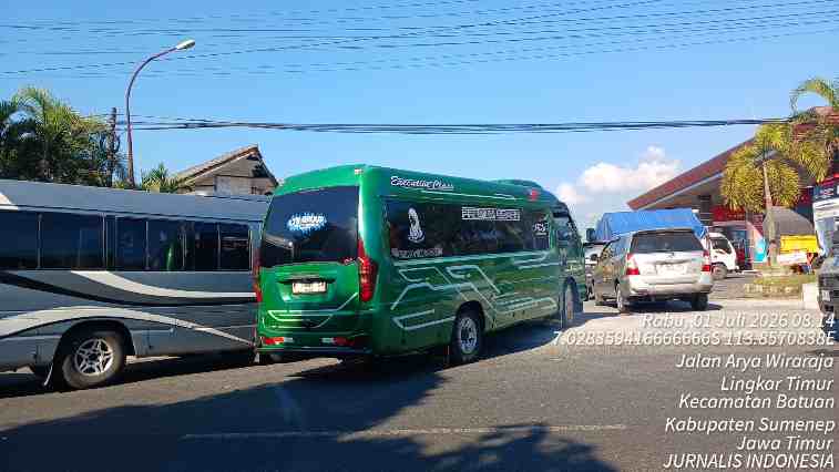 Warga Sumenep Madura Jawa Timur Resah, Beli BBM Harus Antre Berjam-jam di Tengah Terik Matahari